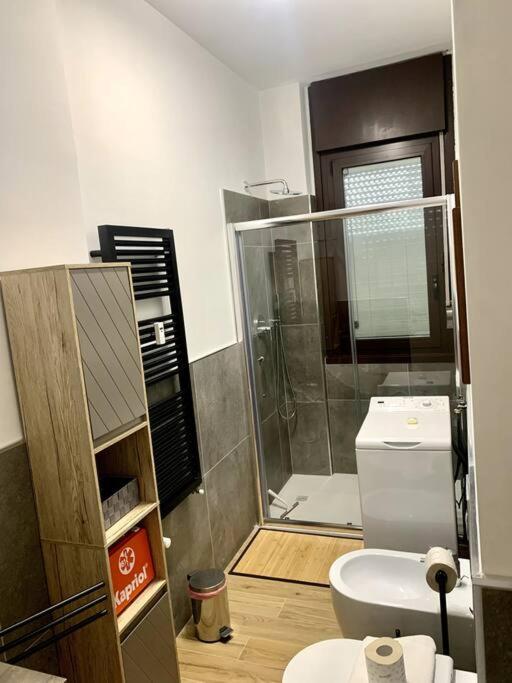 Appartamento Con Terrazzo Sui Tetti Milanesi Exterior foto