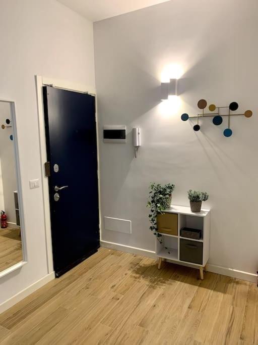Appartamento Con Terrazzo Sui Tetti Milanesi Exterior foto